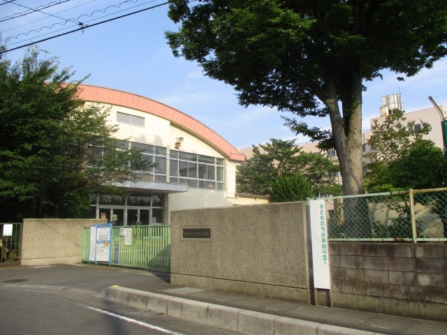 小学校　草加市立清門小学校（小学校）まで426m