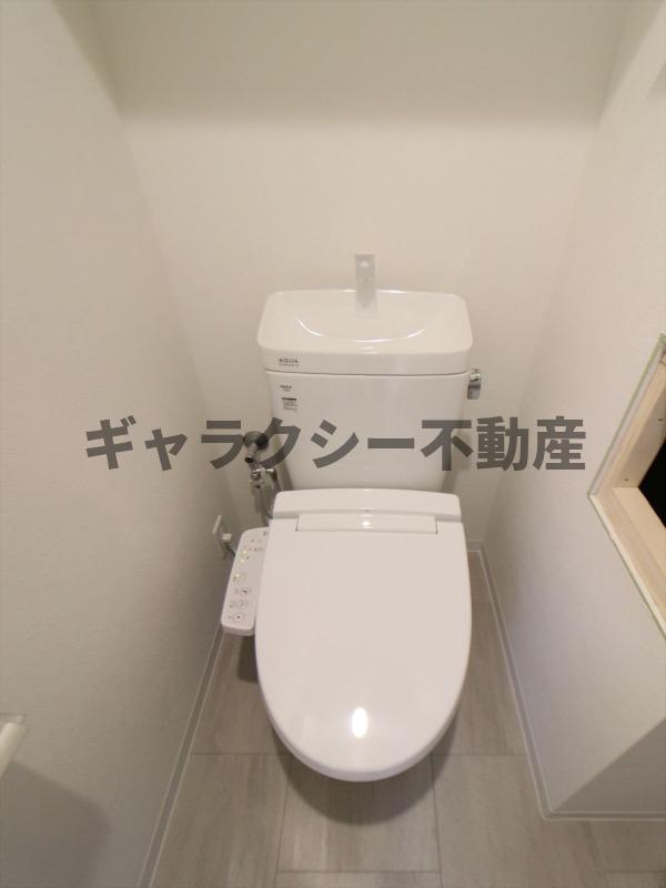 トイレ　温水洗浄便座
