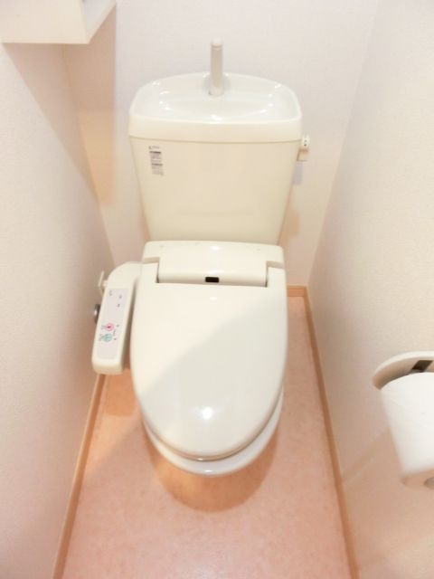 トイレ　ウォシュレット付きのトイレです。