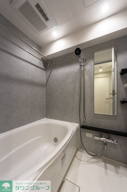 バス・シャワールーム　※写真は同タイプ住戸です。