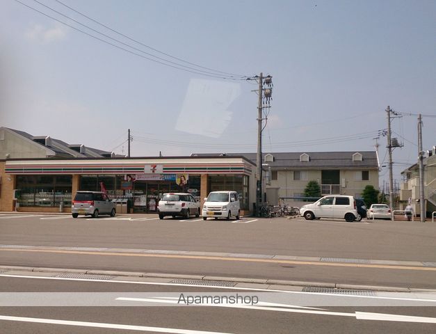 コンビニ　セブンイレブン新潟女池西店（コンビニ）まで878m