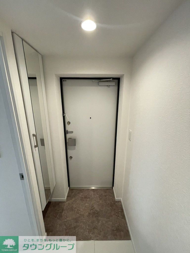 玄関　お部屋探しは株式会社　タウンハウジング　までお気軽にお問合…