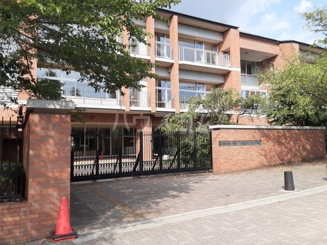 小学校　昭和学院小学校（小学校）まで704m