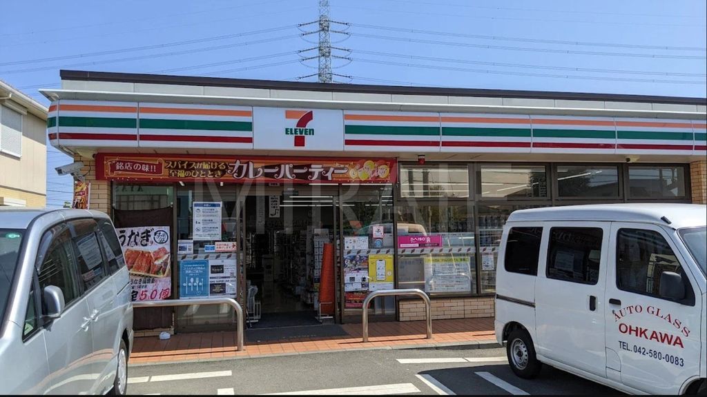 コンビニ　セブンイレブン綾瀬吉岡東店（コンビニ）まで240m