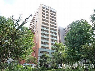 建物外観　天神駅まで徒歩５分の大型マンション♪