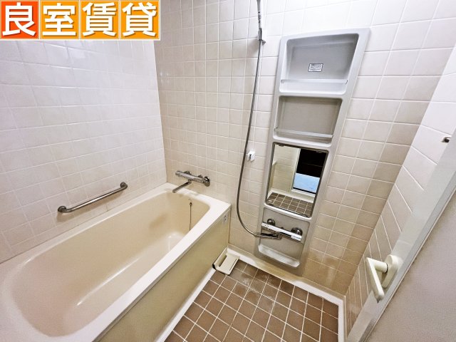 バス・シャワールーム　※写真は同物件の別部屋のものを流用しております。現状を優先し