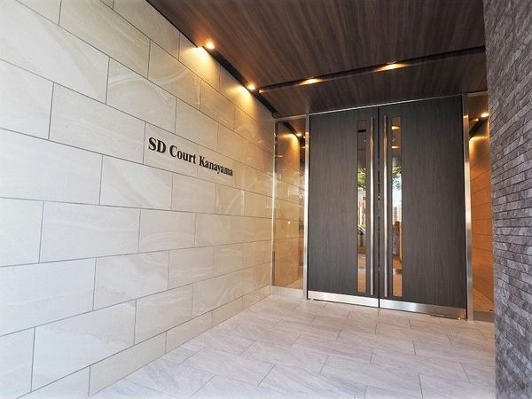 エントランス　名古屋で一番初期費用の安い賃貸専門の不動産会社です(^^)
