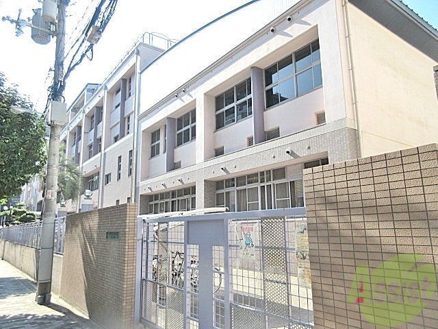 中学校　天満中学校（中学校）まで784m