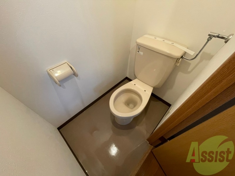 トイレ　こちらはトイレです。清潔感があり、安心して使用できます。