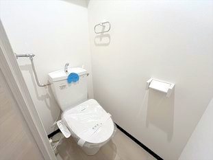トイレ　いつも清潔・ウォシュレット完備しています♪