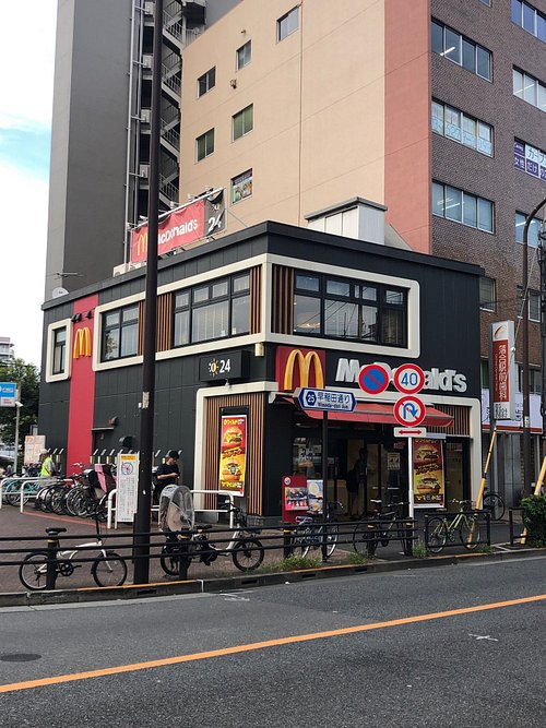 飲食店　マクドナルド 落合店（飲食店）まで482m