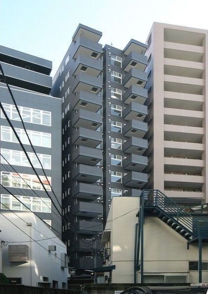 エステムプラザ市谷外濠公園の外観写真