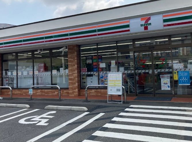 コンビニ　セブンイレブン 大田区新蒲田3丁目店（コンビニ）まで765m