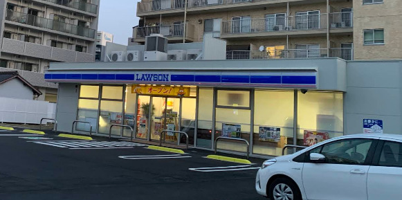 コンビニ　ローソン 中区新栄三丁目店（コンビニ）まで269m