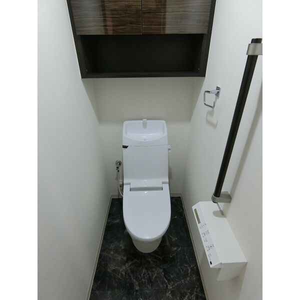 ＪＲ東北本線 仙台駅 徒歩8分 19階建 築19年のトイレ写真