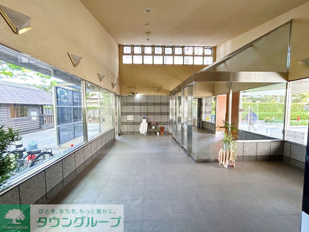 ロビー　お問合せはタウンハウジングまで！※現地待合わせ相談可能