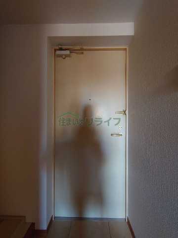 玄関　別間取り参考写真です。家具荷電は付いておりません。