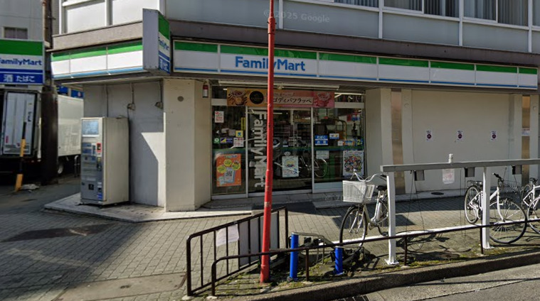 コンビニ　ファミリーマート 栄瓦通店（コンビニ）まで101m