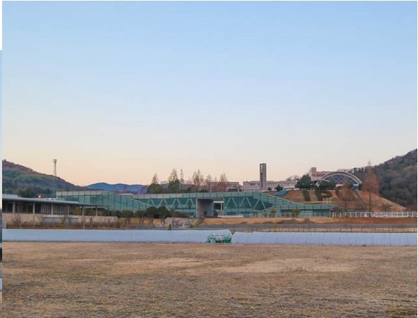 図書館　環太平洋大学附属図書館（図書館）まで6096m