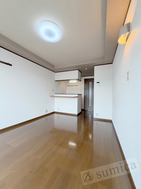 居室・リビング　日当たりのいいお部屋です♪