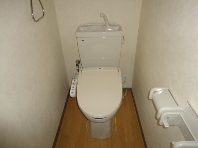 トイレ　シャワー付きトイレ