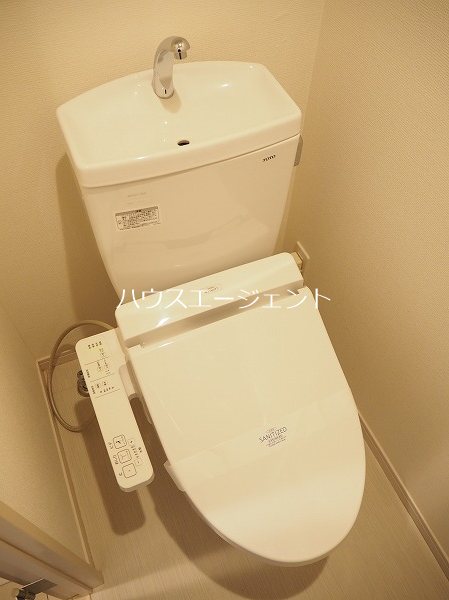 トイレ　清潔感のあるトイレ。※参考画像