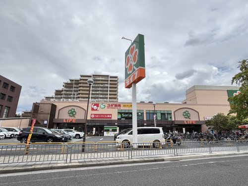 スーパー　ライフ浜甲子園店（スーパー）まで657m