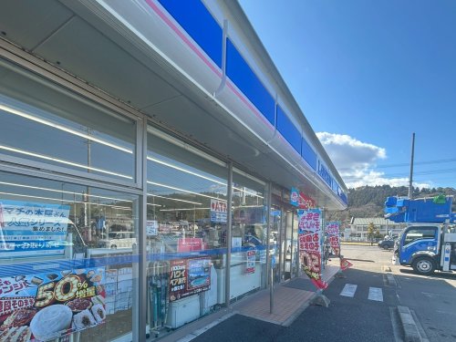 コンビニ　ローソン 新居浜滝の宮町店（コンビニ）まで698m
