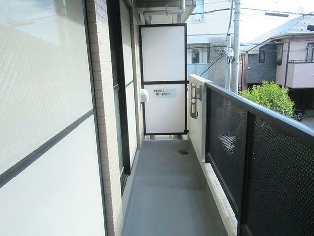 バルコニー　※同仕様写真
