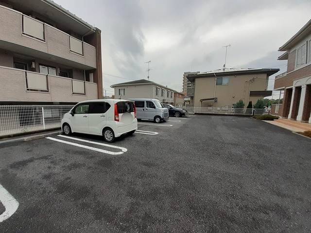 駐車場　駐車場