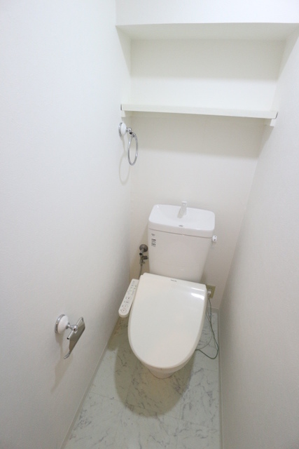 トイレ　※写真は他号室です