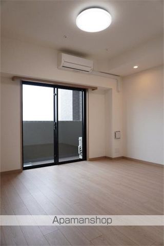 ルーブル南砂町の居間写真