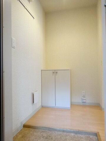 西武池袋線 所沢駅 徒歩5分 3階建 築19年の玄関写真
