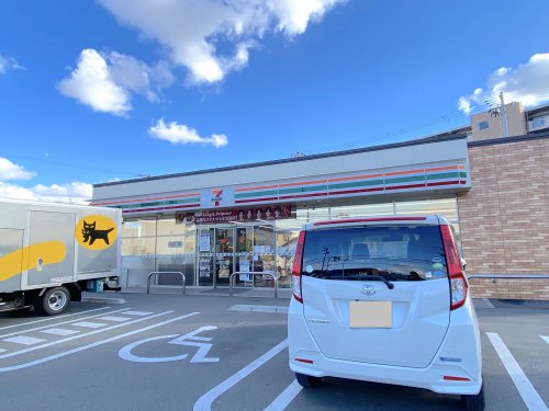 コンビニ　セブンイレブン 堺小阪西店（コンビニ）まで495m