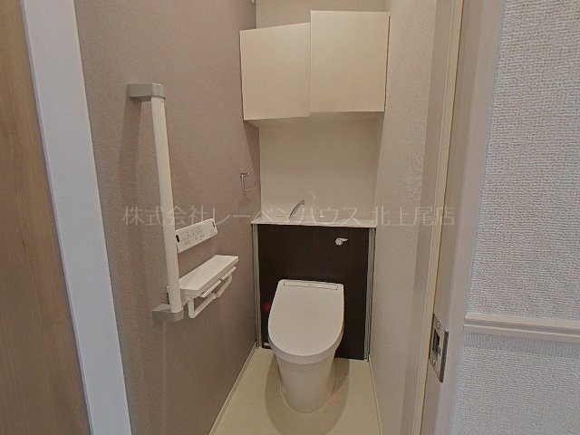 トイレ　同物件上階参考写真