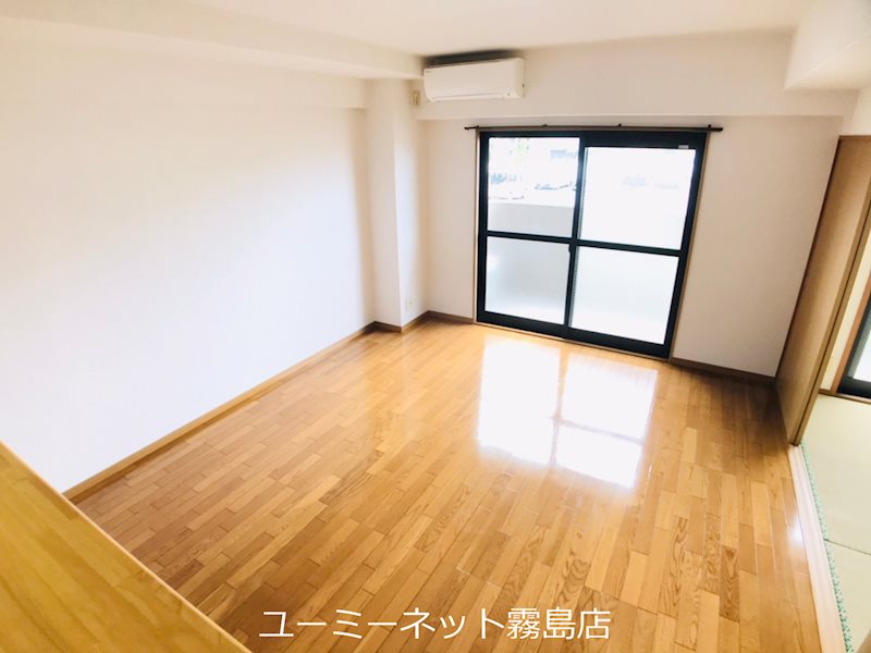 M.Kマンションかすみの居間写真