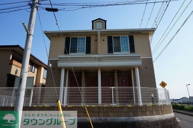 クレメント・リヴァー B棟の外観写真