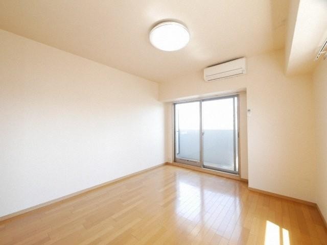 エステートモア・天神倶楽部の居間写真