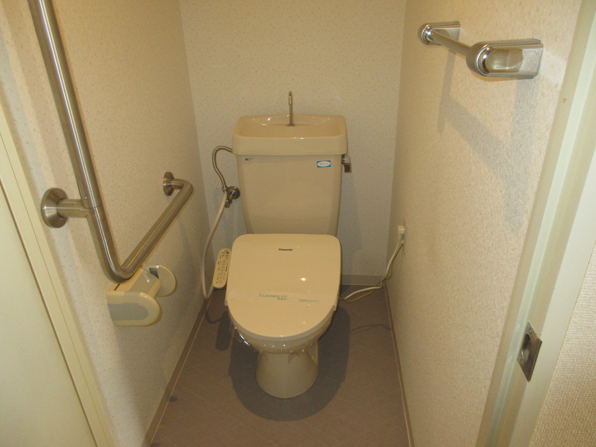 地下鉄谷町線 平野駅 徒歩10分 6階建 築11年のトイレ写真