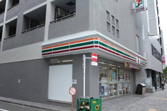 コンビニ　セブンイレブン 日本橋人形町3丁目店（コンビニ）まで296m