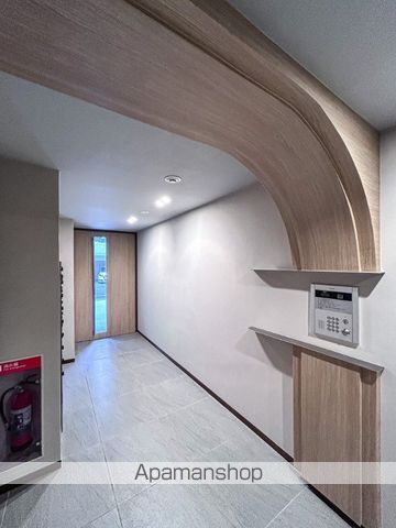 コスモリード東日暮里の外観写真