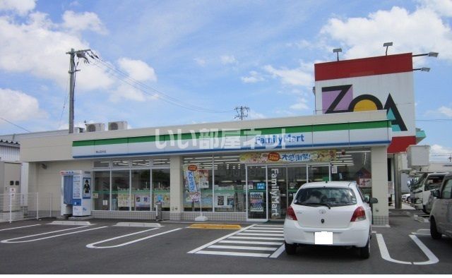 コンビニ　ファミリーマート 玉野八浜店（コンビニ）まで325m