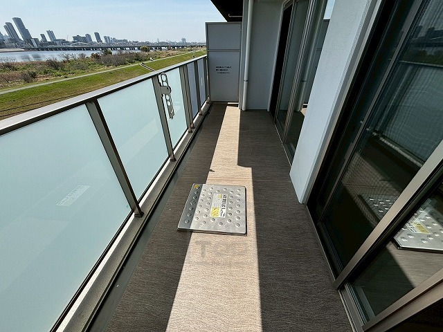 地下鉄御堂筋線 西中島南方駅 徒歩13分 12階建 築8年の内装写真