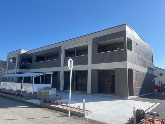 ＪＲ東海道本線 米原駅 徒歩8分 築2年