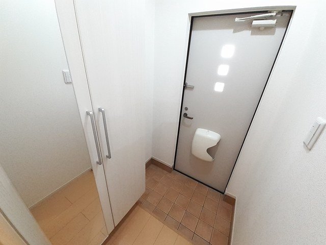 玄関　落ち着いた玄関です
