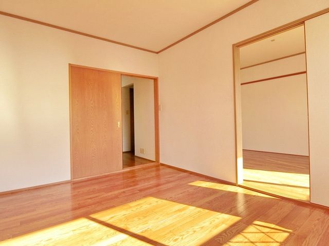 ストリームハイツの居間写真