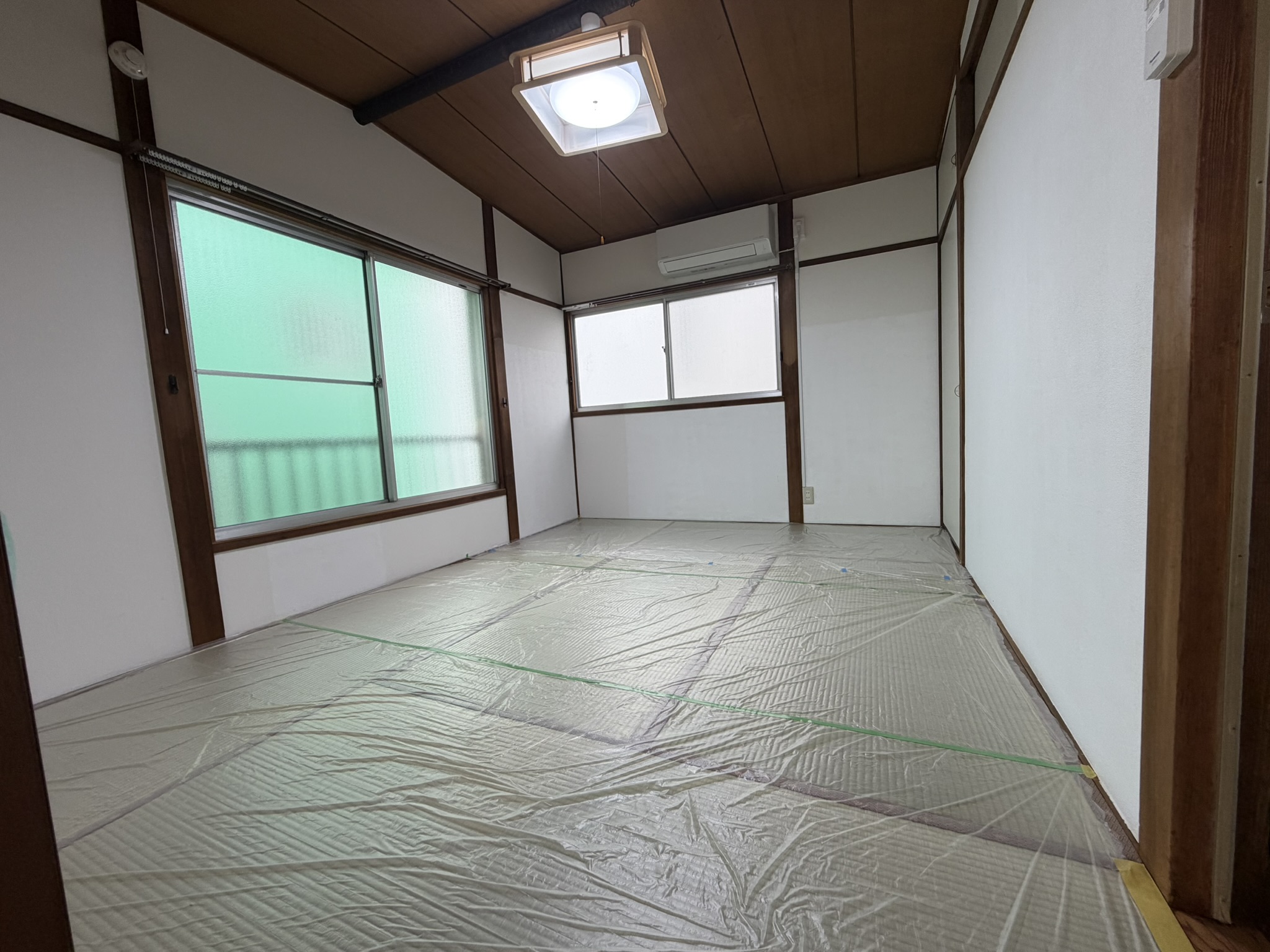 三原四丁目戸建の居間写真