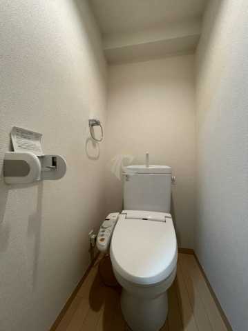 トイレ　別部屋の参考写真です。