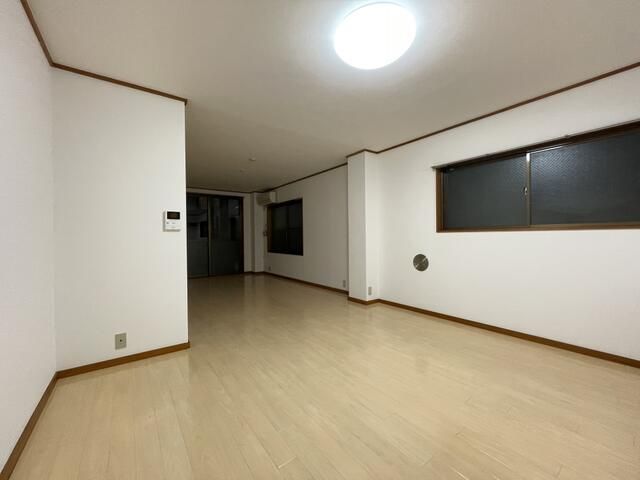 小田急線 梅ケ丘駅 徒歩3分 3階建 築35年の内装写真