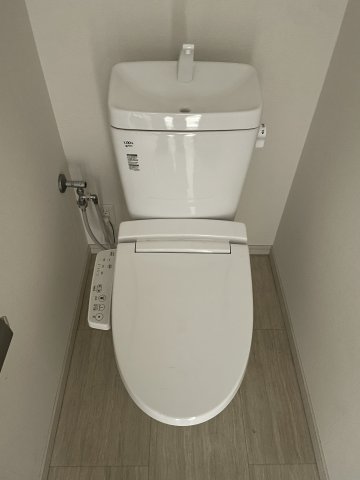 トイレ　※同物件別号室参考写真